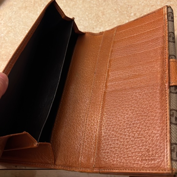 Authentic Gucci long wallet - Picture 5 of 5